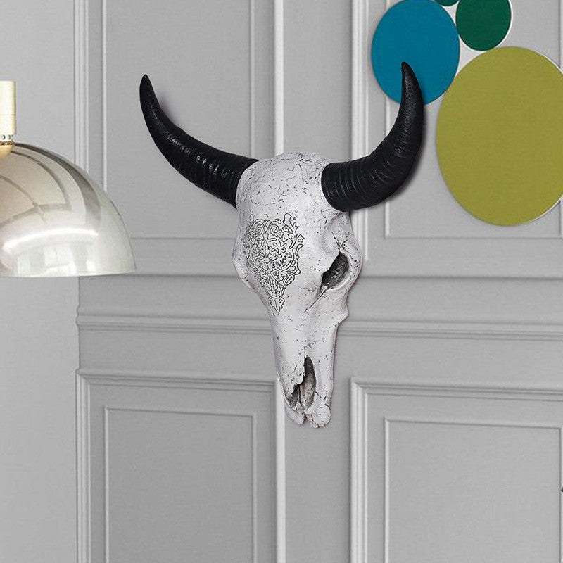 Retro cowhead skull wall hanging