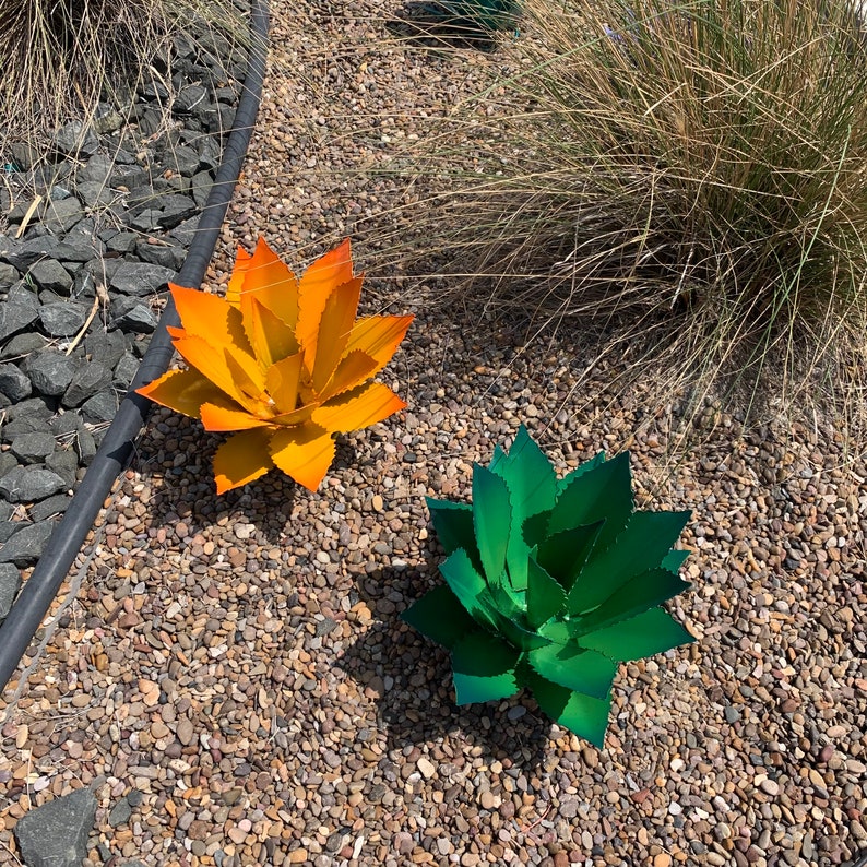 Decorative metal plant agave - Garden Art