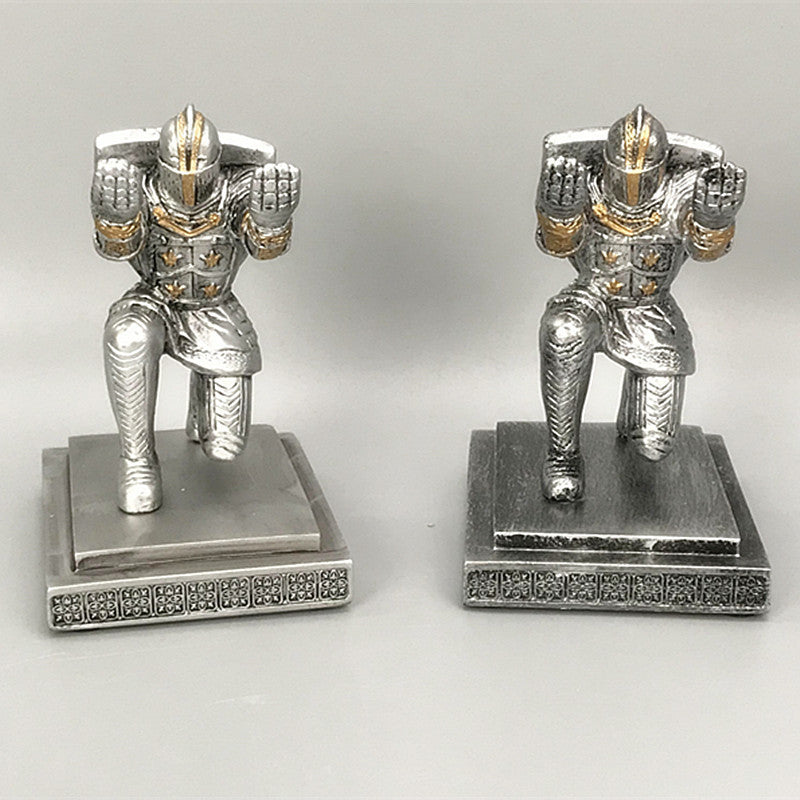 knight pen holder