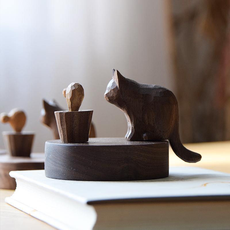 Wooden Hand-Carved Diffuser Decor for Essential oils Cat Meet with Meat DC