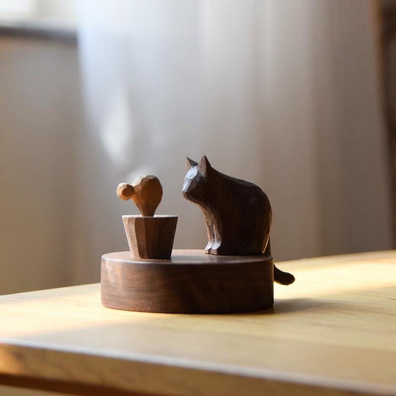 Wooden Hand-Carved Diffuser Decor for Essential oils Cat Meet with Meat DC