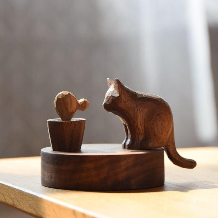 Wooden Hand-Carved Diffuser Decor for Essential oils Cat Meet with Meat DC